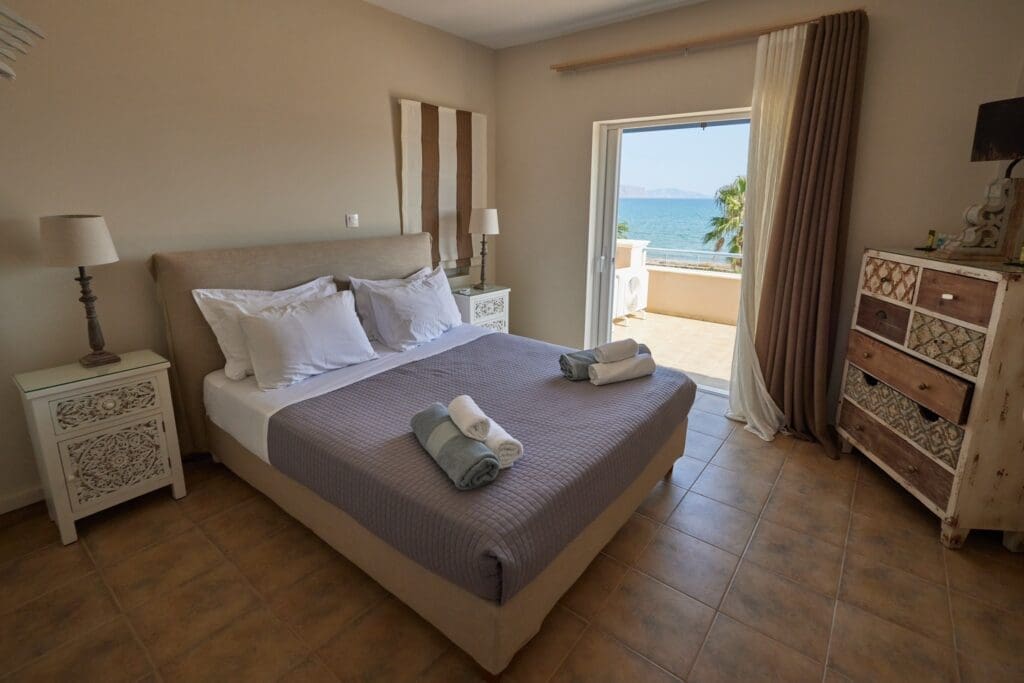 Seaside Luxury Villas | Imagine Greece Retreats Seaside Luxury Villas