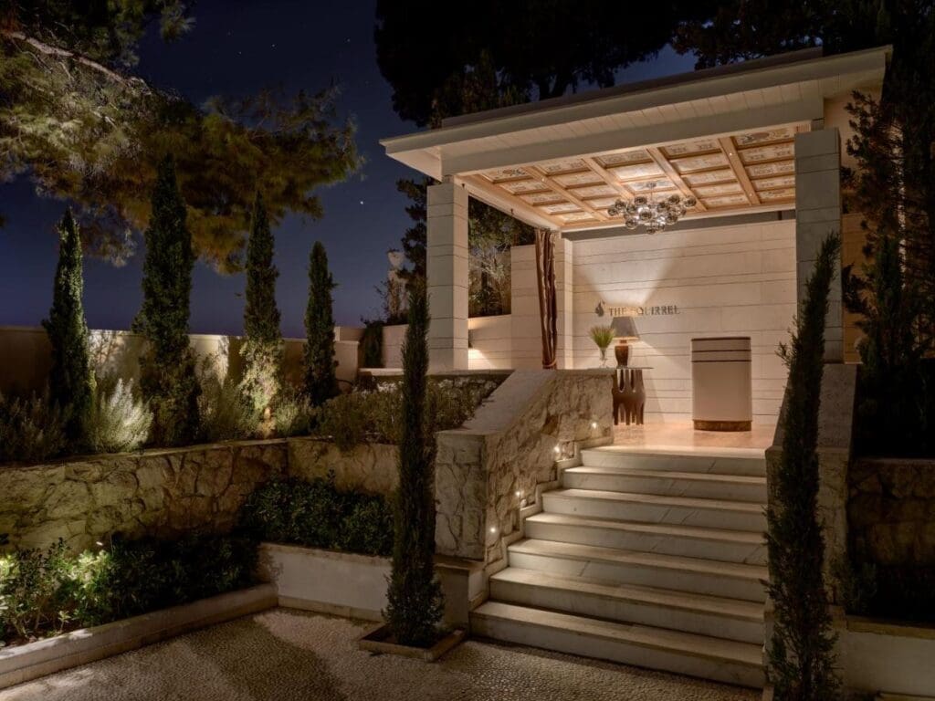  luxury retreat venue