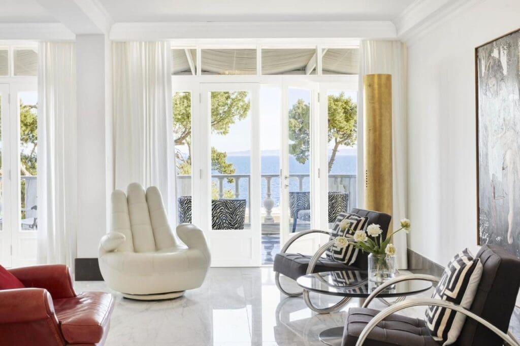  luxury retreat venue