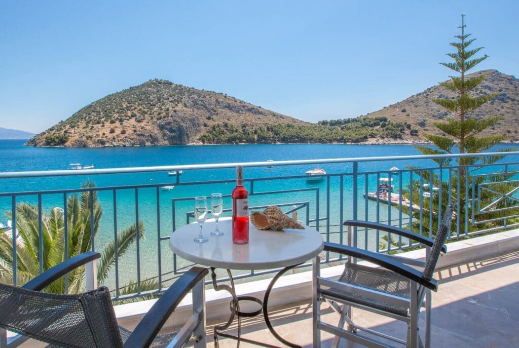 3 Star Venue in Tolo