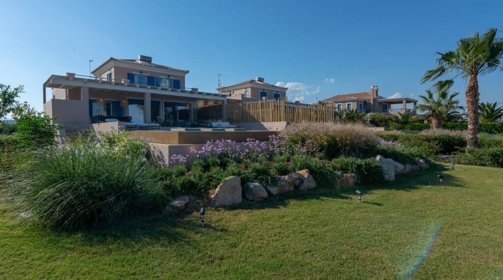 Seaside Luxury Villas | Imagine Greece Retreats Seaside Luxury Villas