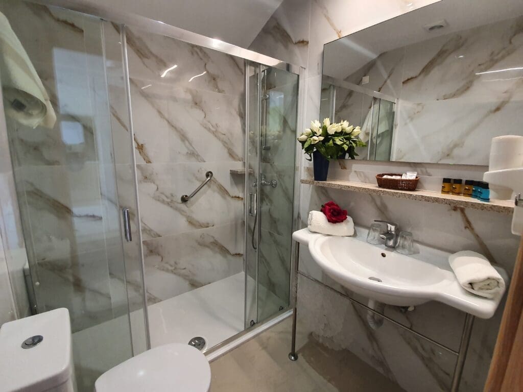 3 Star Venue in Tolo